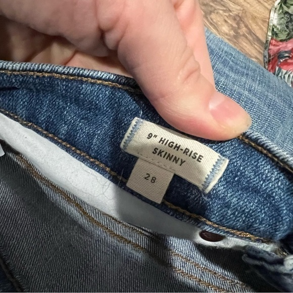 Madewell 9" High-Rise Skinny Jeans: Destructed-Hem Edition - Picture 12 of 15